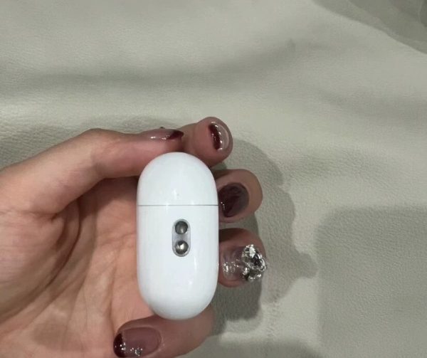 Used Rank A Apple AirPods Pro 2 Wireless Earbuds, A3047+A3048 Active Noise Cancellation, Hearing Aid Feature, Bluetooth Headphones, Transparency, Personalized Spatial Audio, High-Fidelity Sound, H2 Chip, USB-C Charging - Image 9