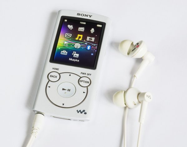 Renewed SONY NW-S765 Walkman Digital Media Player Mp3 16GB US Version