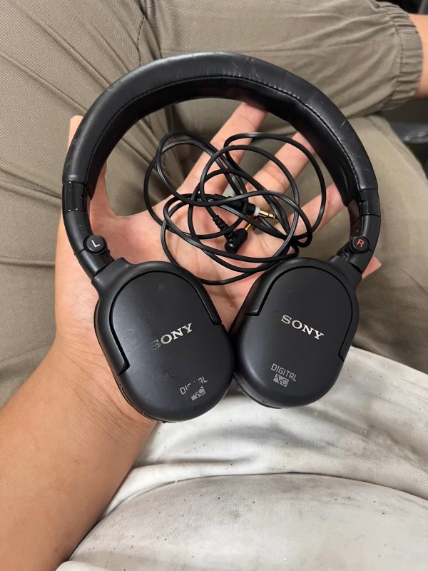 Used Sony MDR-NC200D Digital Noise Canceling On-Ear Headphones