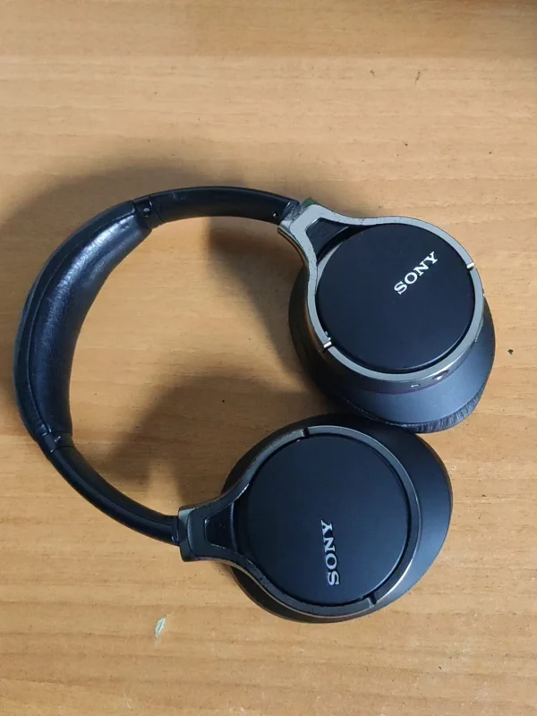 Used Sony MDR10RNC Bluetooth Wireless Noise-Canceling Headphones