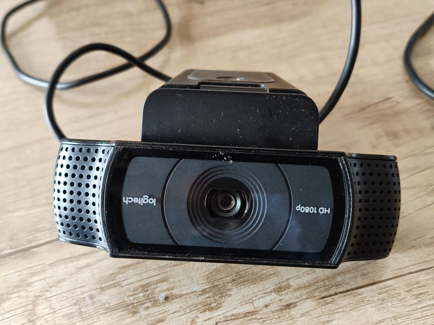 Used Logitech C920 HD Pro PC Webcam, Full HD 1080p/30fps Video, Clear Audio, HD Light Correction, Works with Microsoft Teams, Google Meet, Zoom, Nintendo Switch 2’s New GameChat Mode, Mac/Tablet- Black