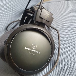 Renewed Audio-Technica ATH-A990Z Art Monitor Closed-Back Dynamic Headphones Black