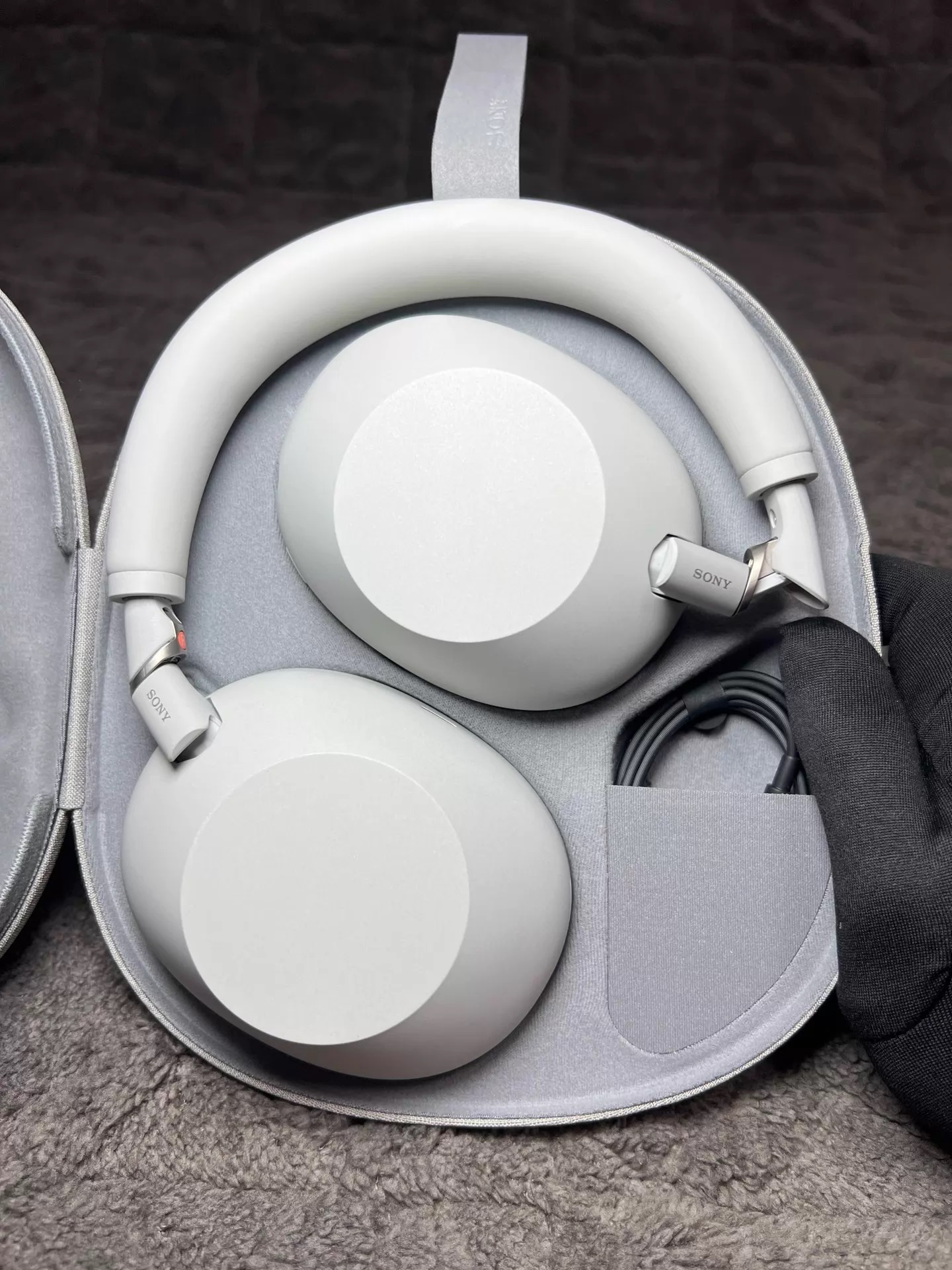 Sony WH-1000XM6 The Best Noise Canceling Wireless Headphones, HD NC Processor QN3, 12 Microphones, Adaptive NC Optimizer, Mastered by Engineers, Studio-Quality, 30-Hour Battery, Platinum Silver