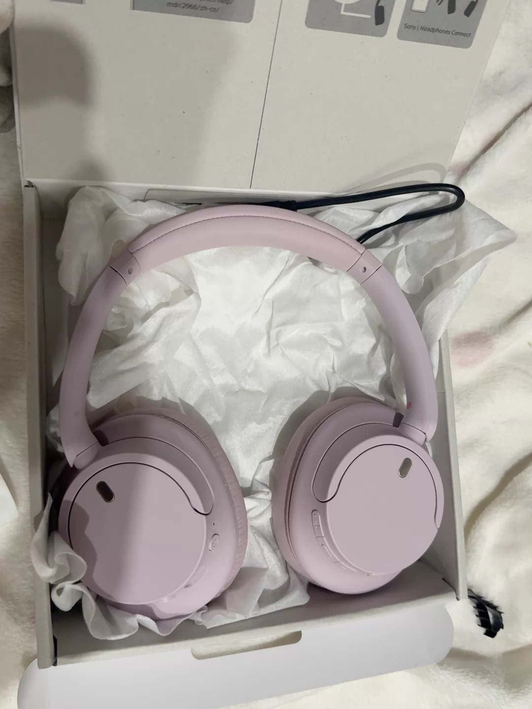 Sony WH-CH720N Noise Canceling Wireless Headphones Bluetooth Over The Ear Headset with Microphone, Pink
