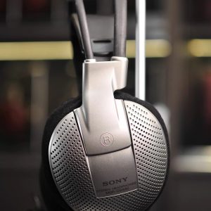 Vintage Sony MDR-CD480 Over-Ear Hi-Fi Stereo Headphones | Professionally Renewed & Tested | 40mm Drivers | Classic Studio Audio
