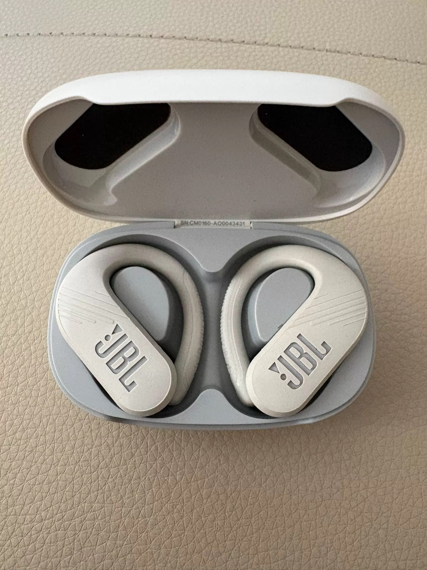 JBL Endurance Peak 3 - Dust and Water Proof (IP68) True Wireless Active Earbuds, JBL Pure Bass Sound, Up to 50 Total Hours of Playback with Speed Charge, Ambient Aware & Talk Thru (White)