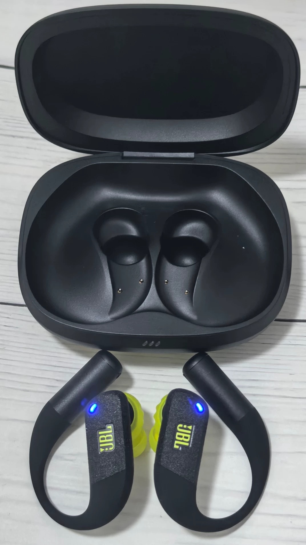 JBL Endurance Peak 4 - Cancelling Sport Earbuds - Black | Adaptive Noise Cancelling with Smart Ambient, IP68 water and dust proof, Secure fit with TwistLock design