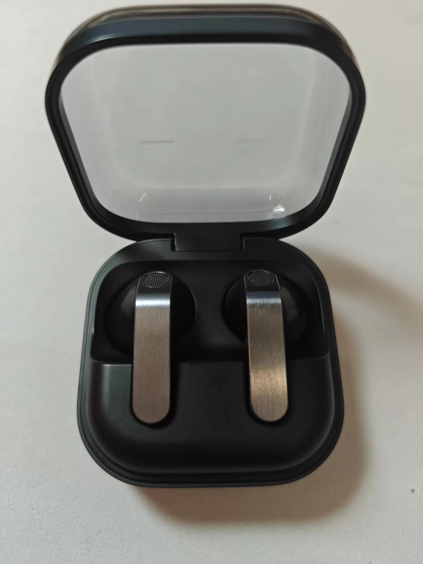 Samsung Galaxy Buds 4 (2026) AI True Wireless Bluetooth Earbuds, Black | Noise Cancelling, Hi-Res Audio, 1-Way Speaker, New Fit, IP54, Live Translation